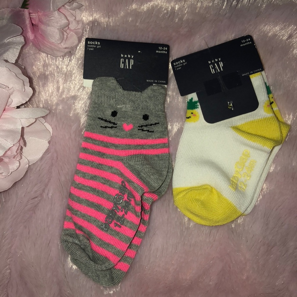 NWT Baby Gap cat & pineapple girls socks set of 2